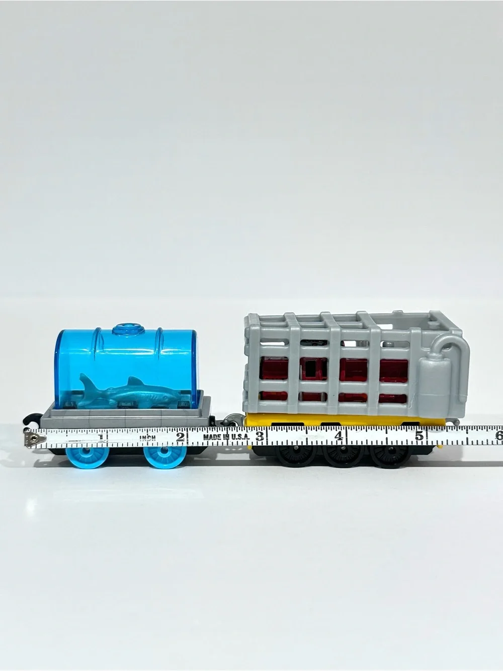 Thomas & Friends Adventures Talking Shark Escape Sharky Diecast